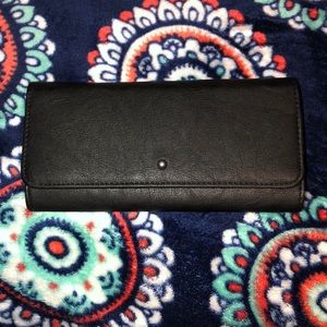 Universal thread wallet